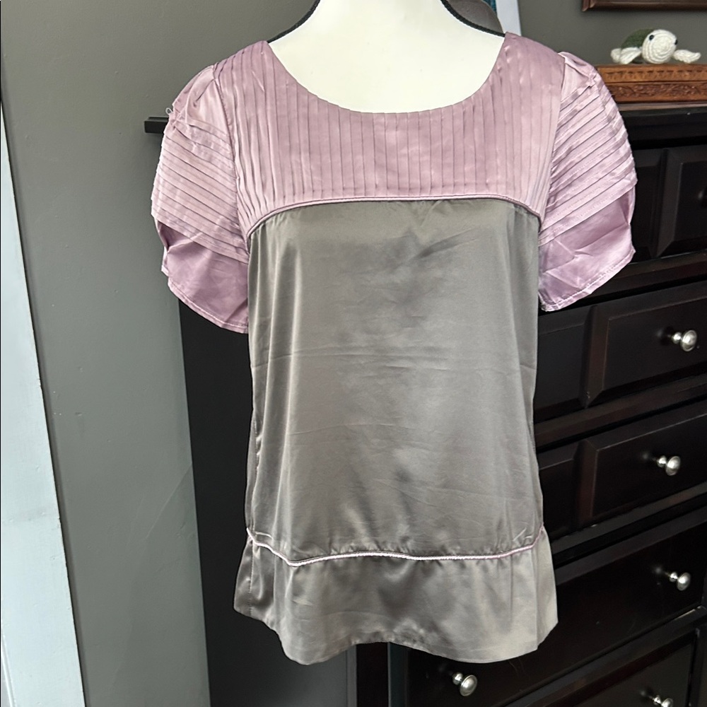 Theme Women's Blouse in Pink and Gray